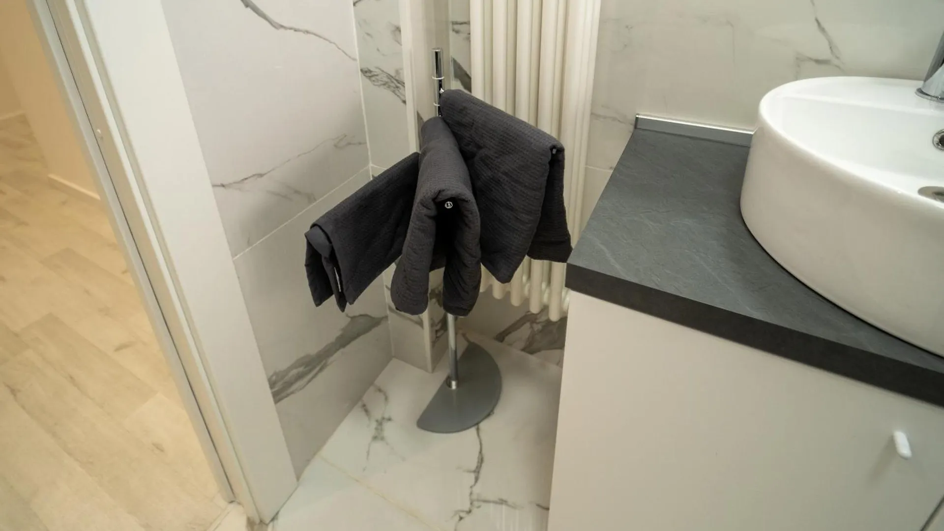 Ag Apartment Cormano Italia